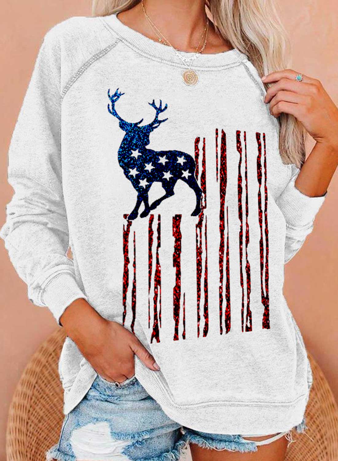 White Women's Sweatshirts Round Neck Long Sleeve Animal Print Flag Sweatshirts LC2535911-1